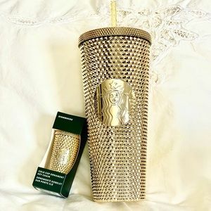 Starbucks Holiday 2022 Tumbler and Keychain ornament